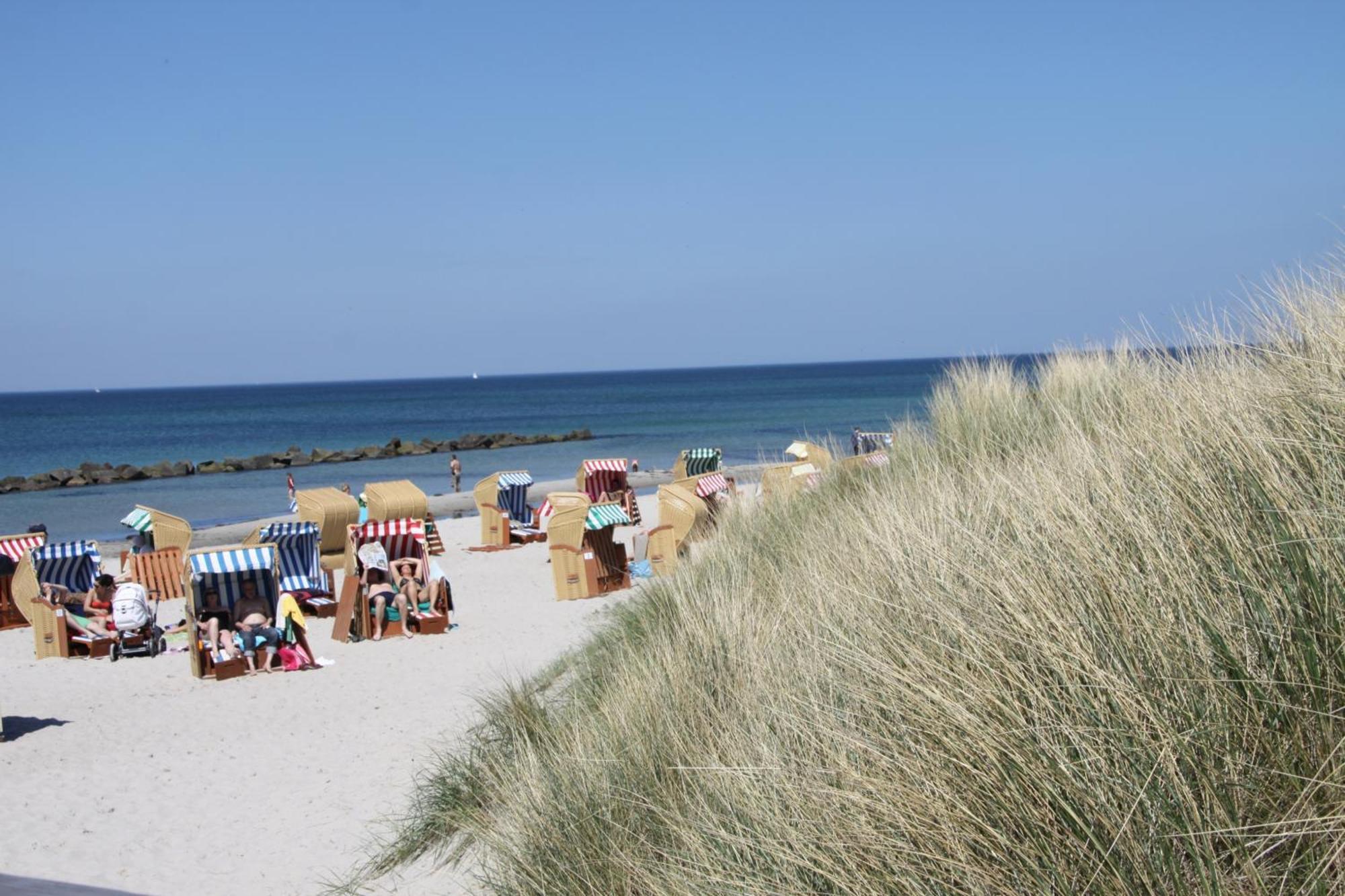 Am Horizont No 2 Fuer 2- 4 Pers, 2 Schlafz, Suedbalkon, Parkplatz Strandnah 400 Meter Zingst Bagian luar foto